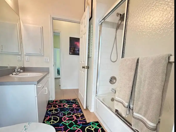 Sarasota Near Siesta Key Beaches Vacation Retreat- Family Friendly Getaway